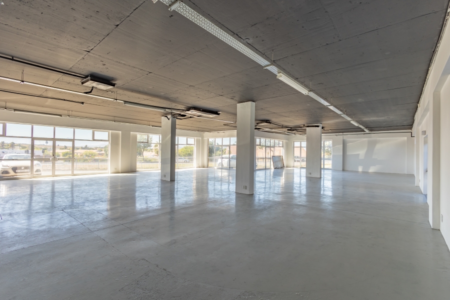 To Let commercial Property for Rent in Vredekloof Western Cape